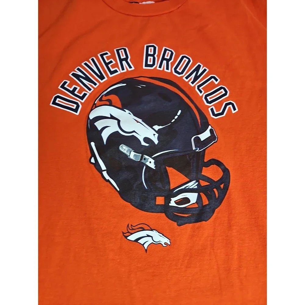 NFL Team Apparel Denver Broncos Helmet T-Shirt Men's XL Orange